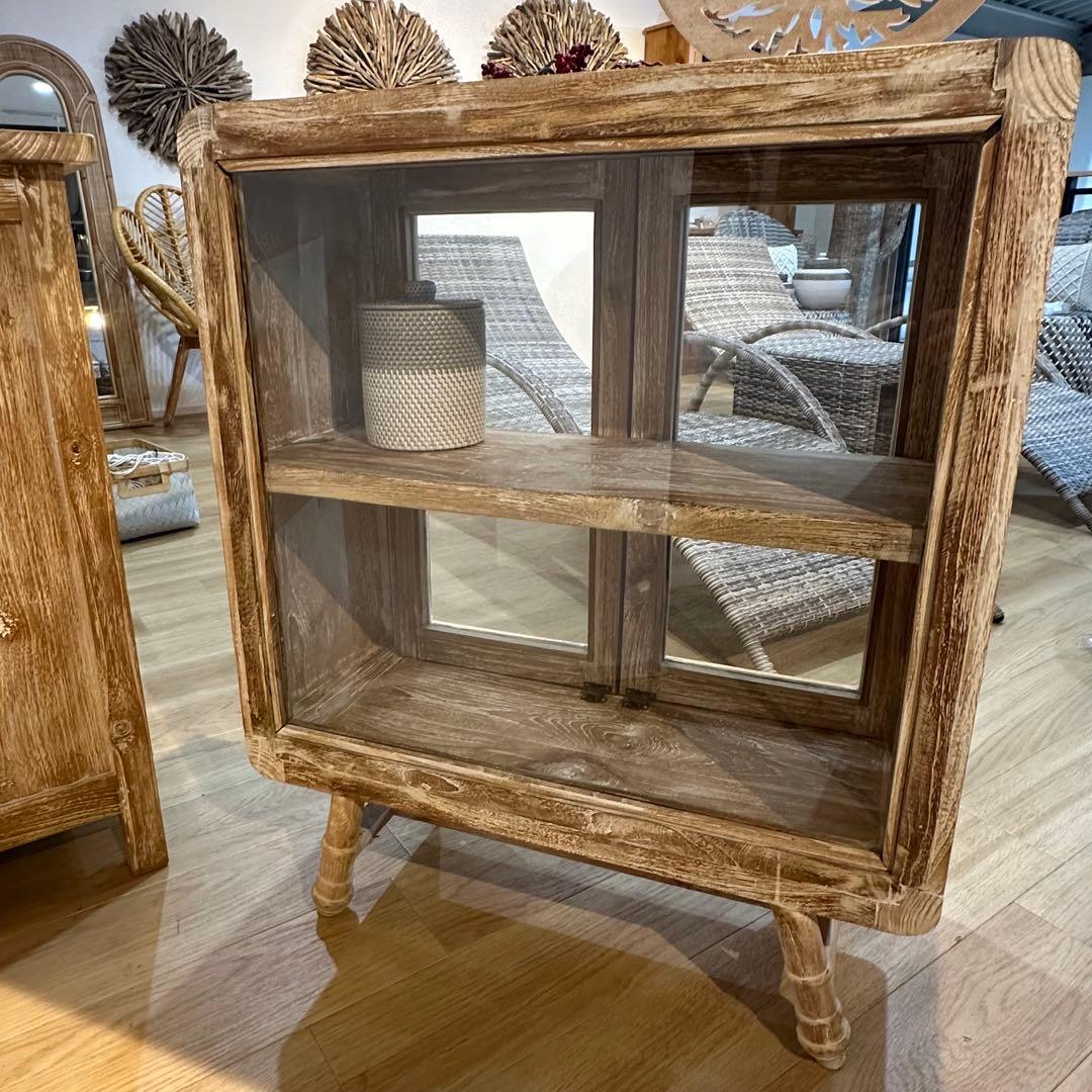 【訳ありチークガラス扉キャビネットw70×d30×h85cm 通常132,000