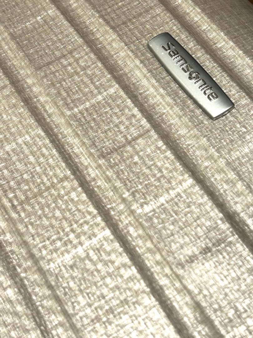 【国内未発売品】サムソナイト クロノライト四輪軽量スーツケース 92Lゴールド