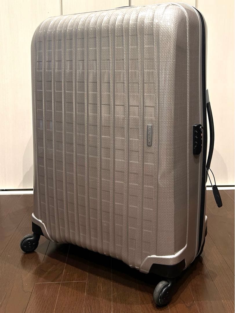 【国内未発売品】サムソナイト クロノライト四輪軽量スーツケース 92Lゴールド