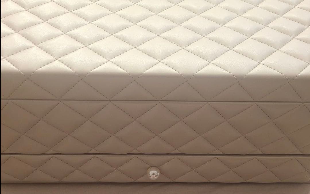 ミラー付きキルティングアクセサリーケース　大容量　ジュエリーケース