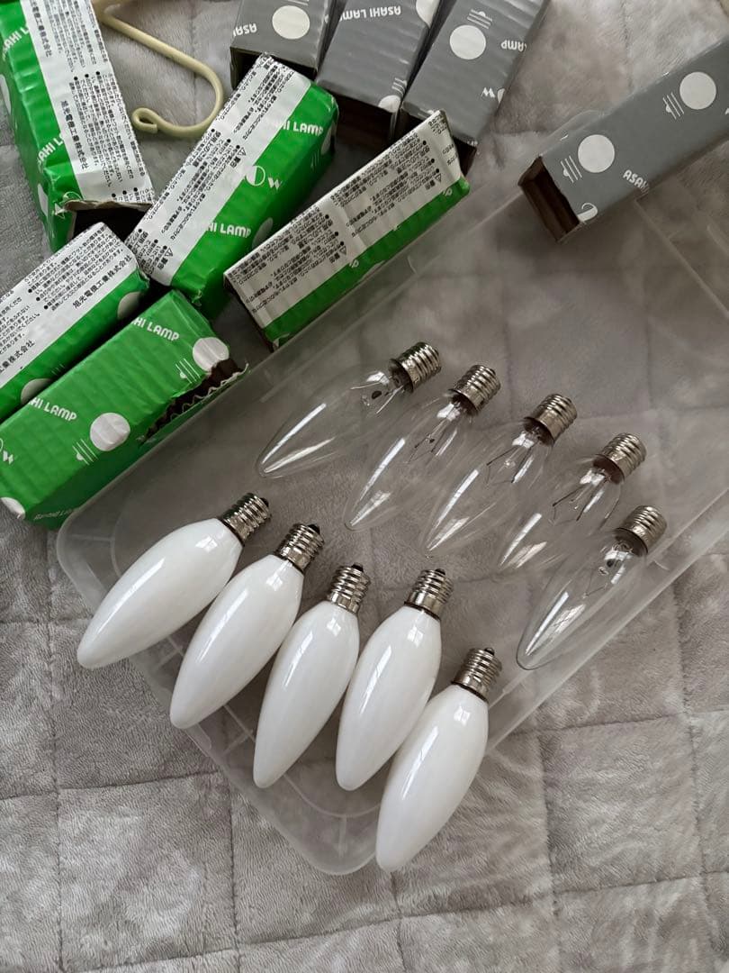 ローラアシュレイ 4灯スクロールシャンデリア｜英国クラシック照明｜※1灯不点灯