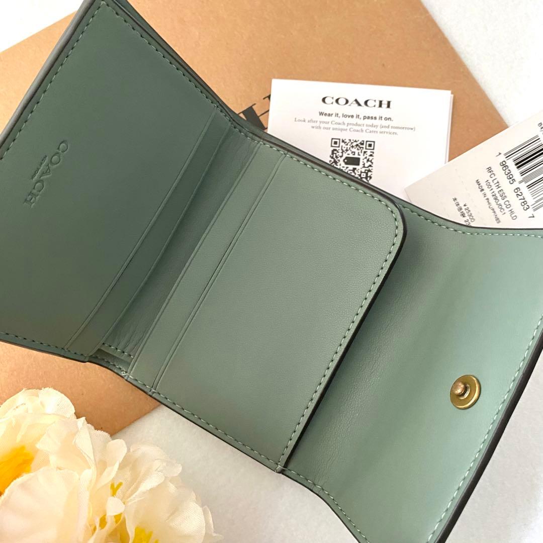 新品　正規品☆COACH コーチ　折り財布　グリーン　レザー　三つ折り財布