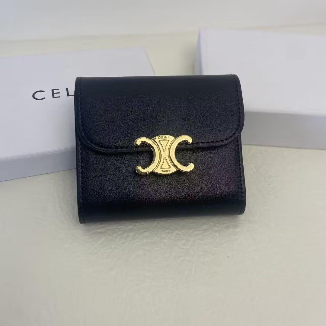 CELINE ブラックレザー三つ折り財布