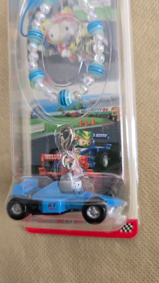 ご当地ハローキティ　サーキットバージョン　ストラップ