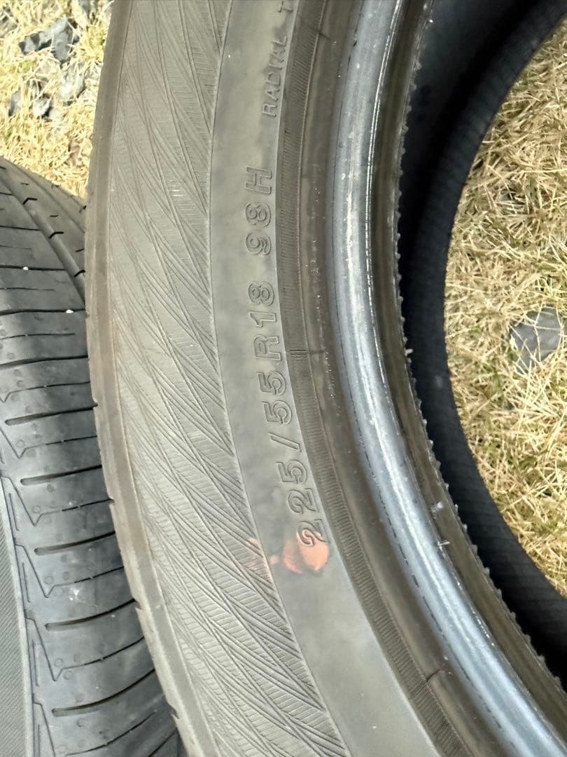 225/55R18 バリ山　走行少なめ　ワンシーズン