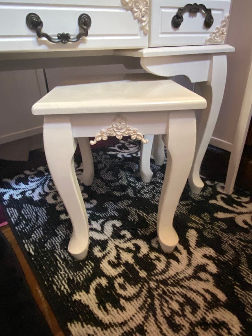 希少♦️ロココ仕様 アンティーク調 便利ドレッサー＆チェアセット♦️ホワイト♦️送料込
