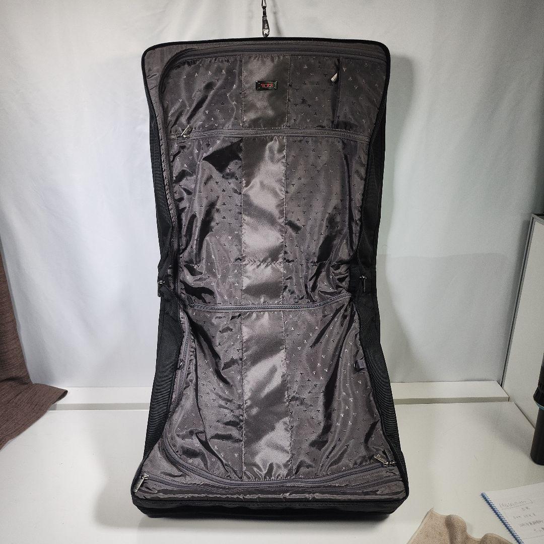 TUMI ガーメントケース