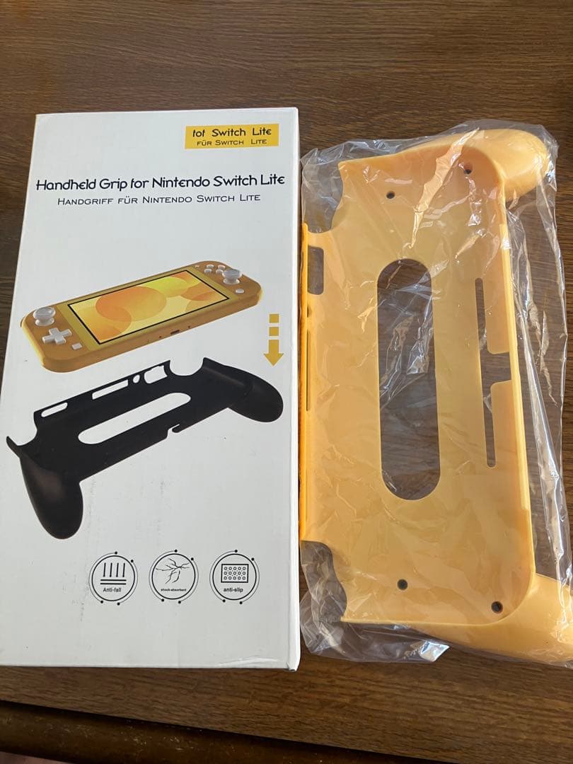 Nintendo Switch Lite イエロー 本体とハンドグリップ付き