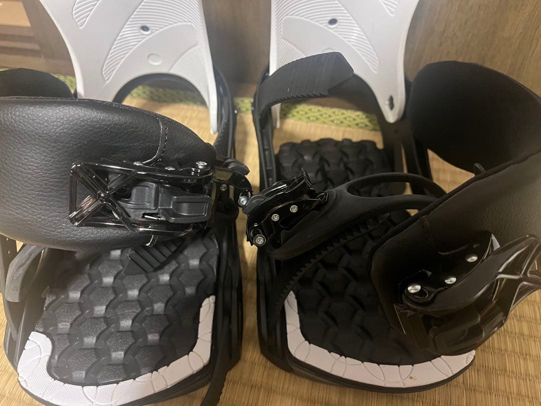 【SALOMON】 RYTHEM サイズM バインディング スノーボード