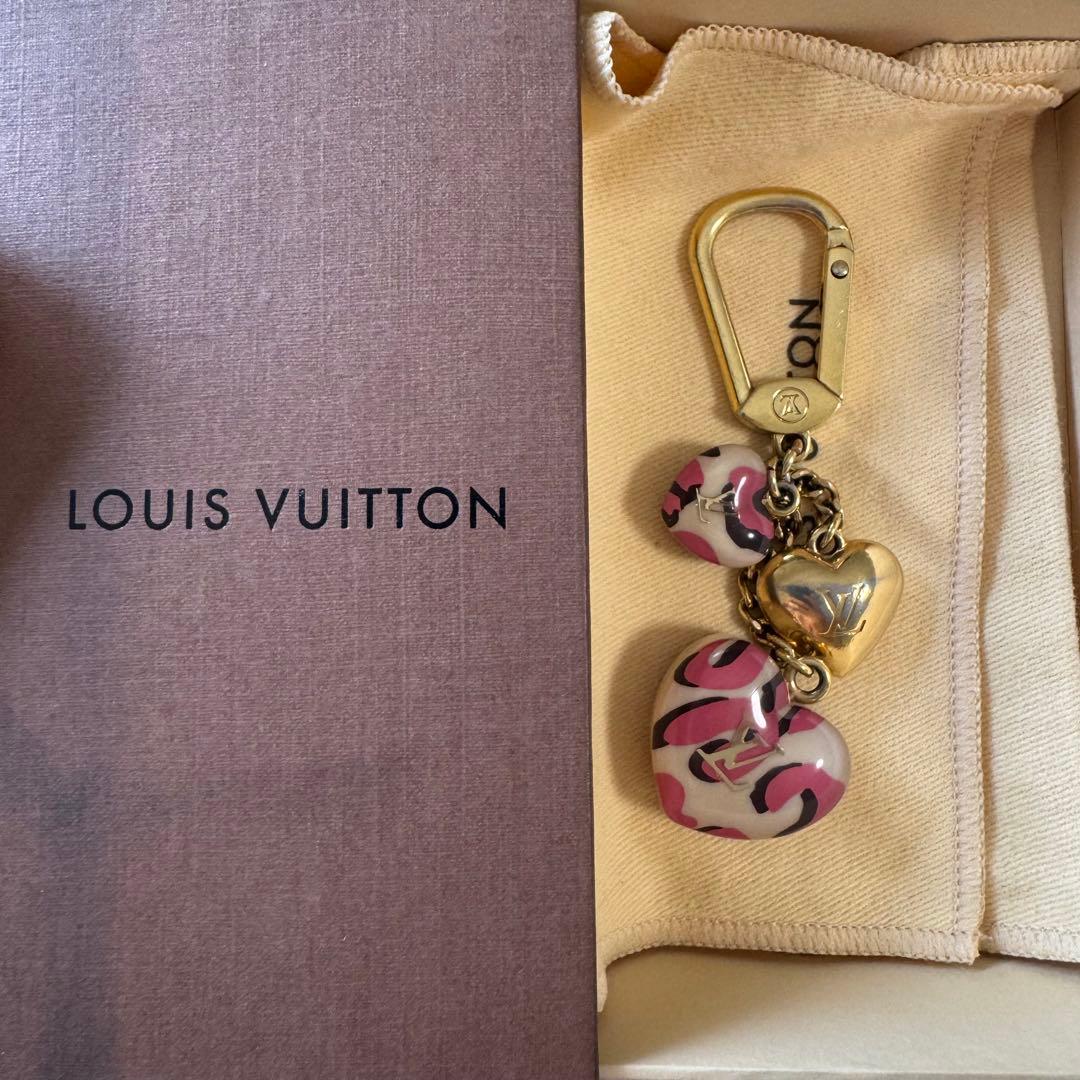 ルイヴィトン　ハート型キーホルダー　元箱、保存袋あり