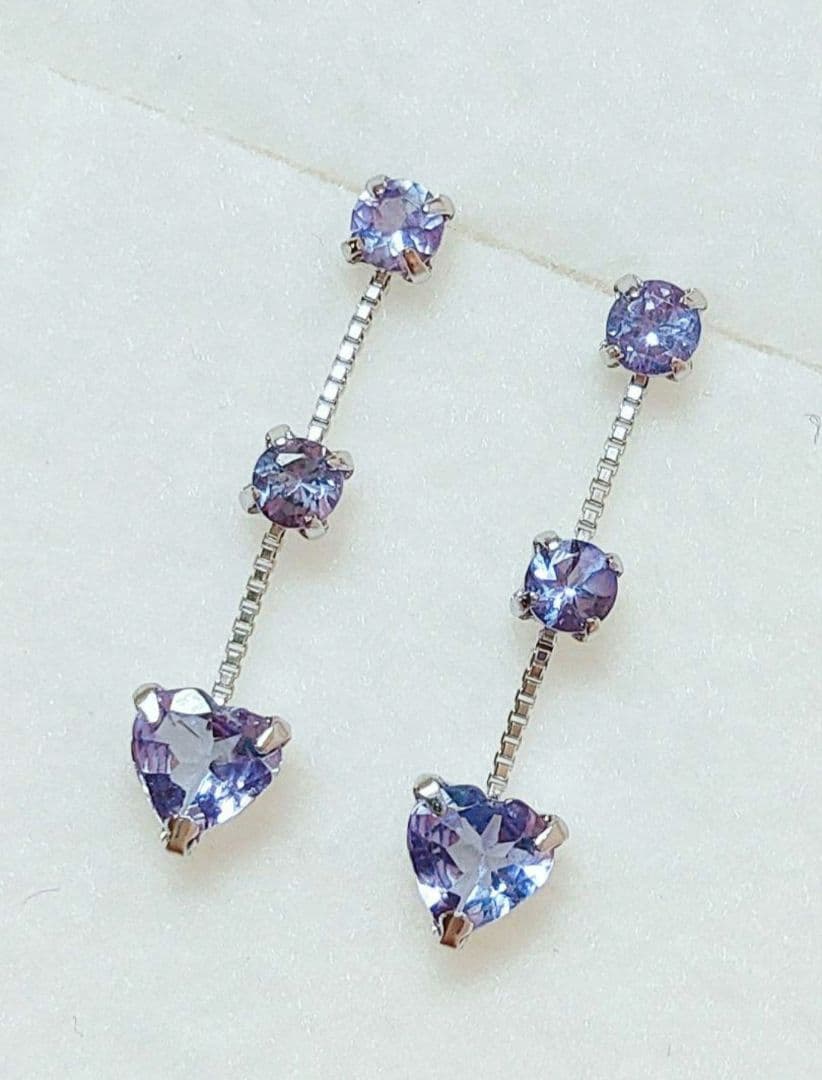 未使用品 k18WG 天然タンザナイト ピアス