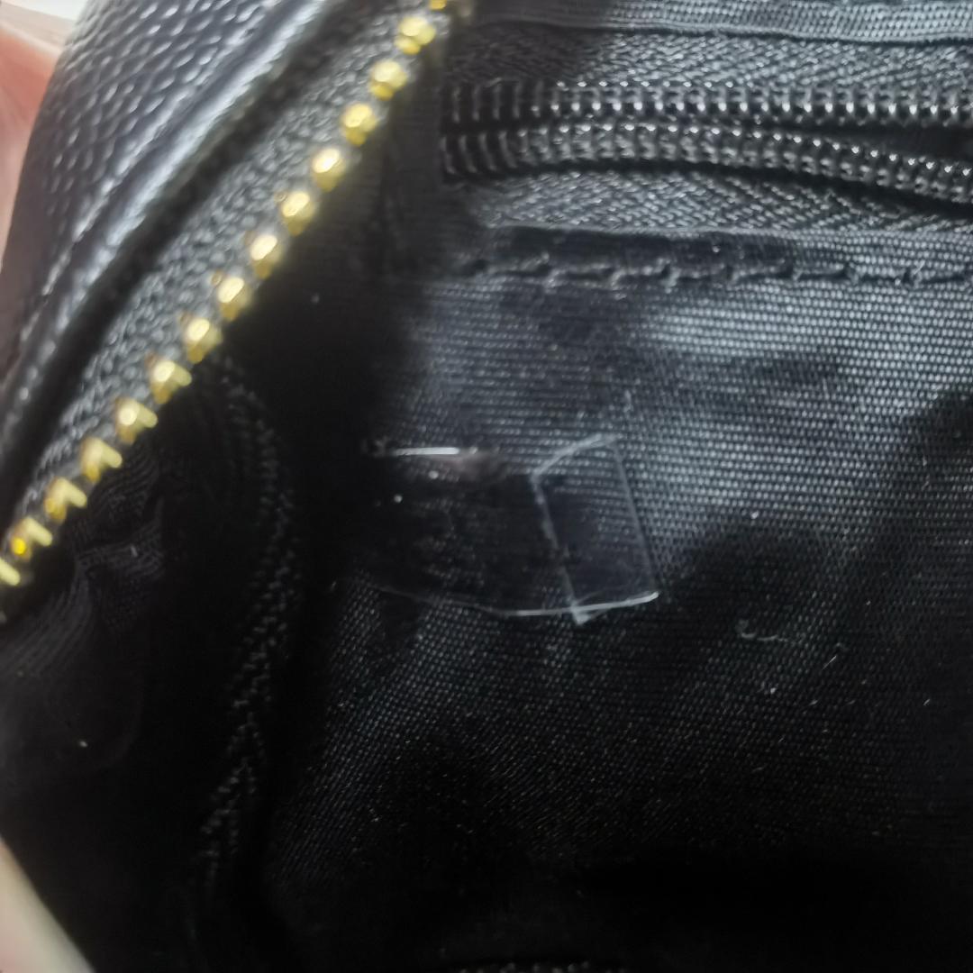 ブラック キルティング ショルダーバッグ チャーム