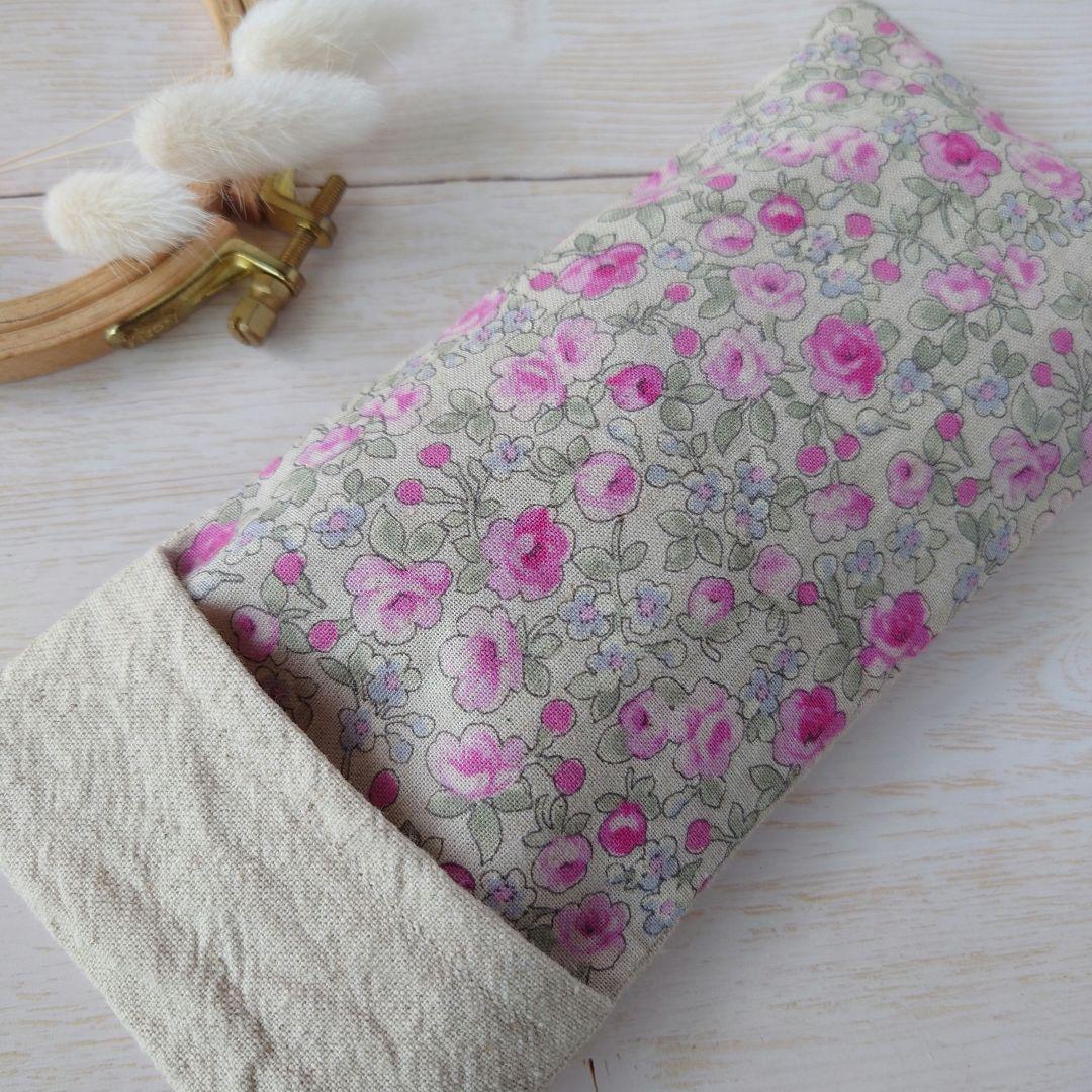 手刺繍入あずき/小豆のアイピロー【フラワーリース】