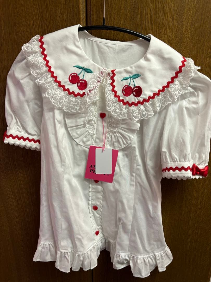 新品未使用 Delicious Cherryブラウス(無地)