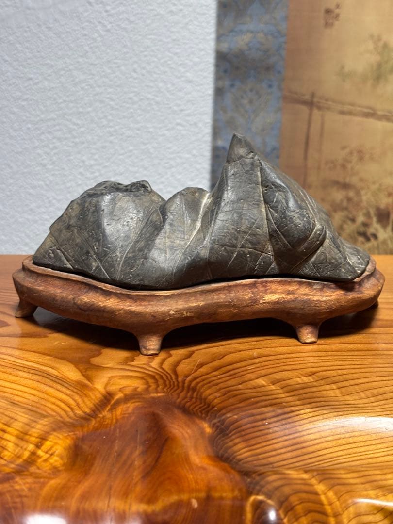 神居古潭石 真黒石 遠山 旭岳 観賞用 水石 台座付