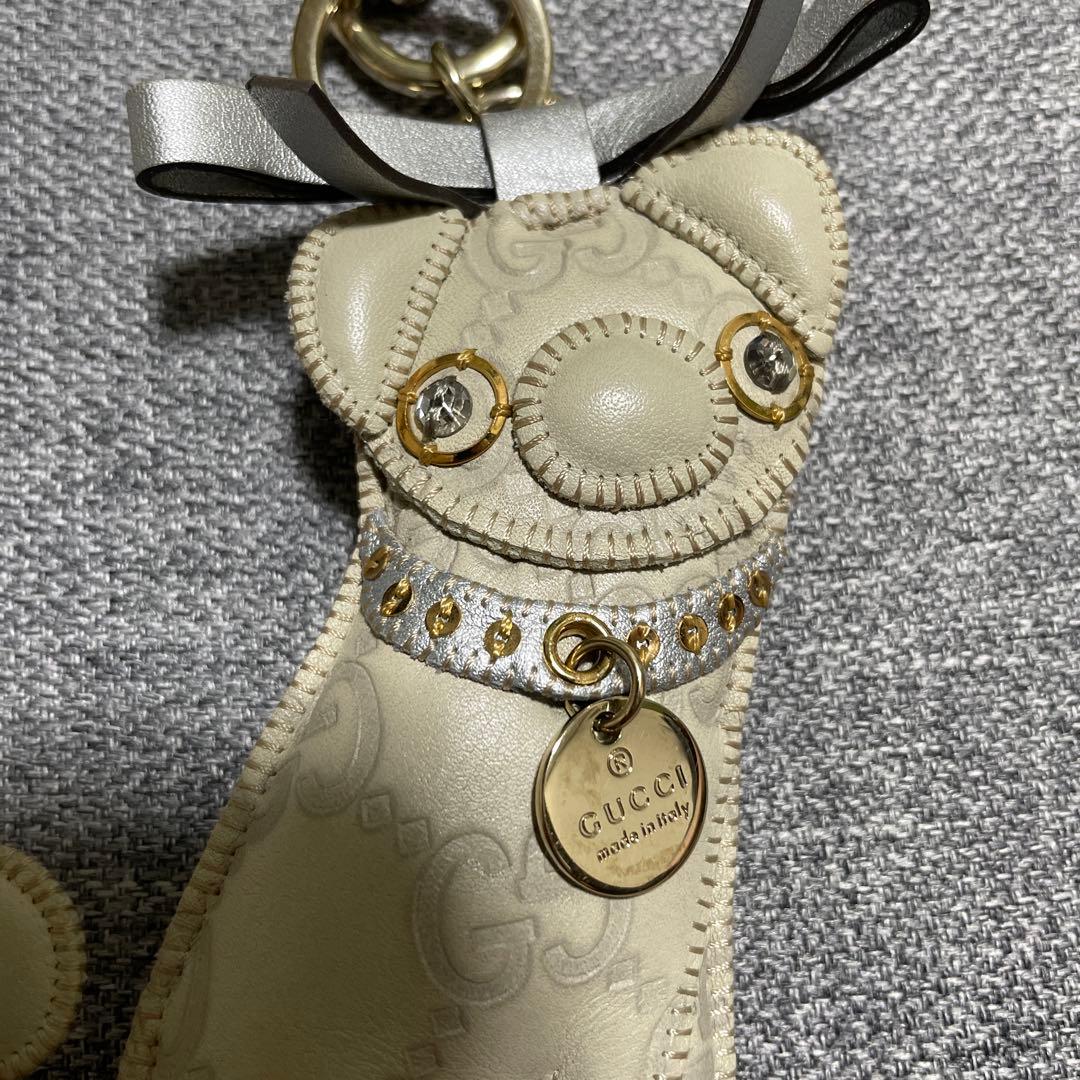 Gucci グッチョリ　パグ型レザーキーホルダー