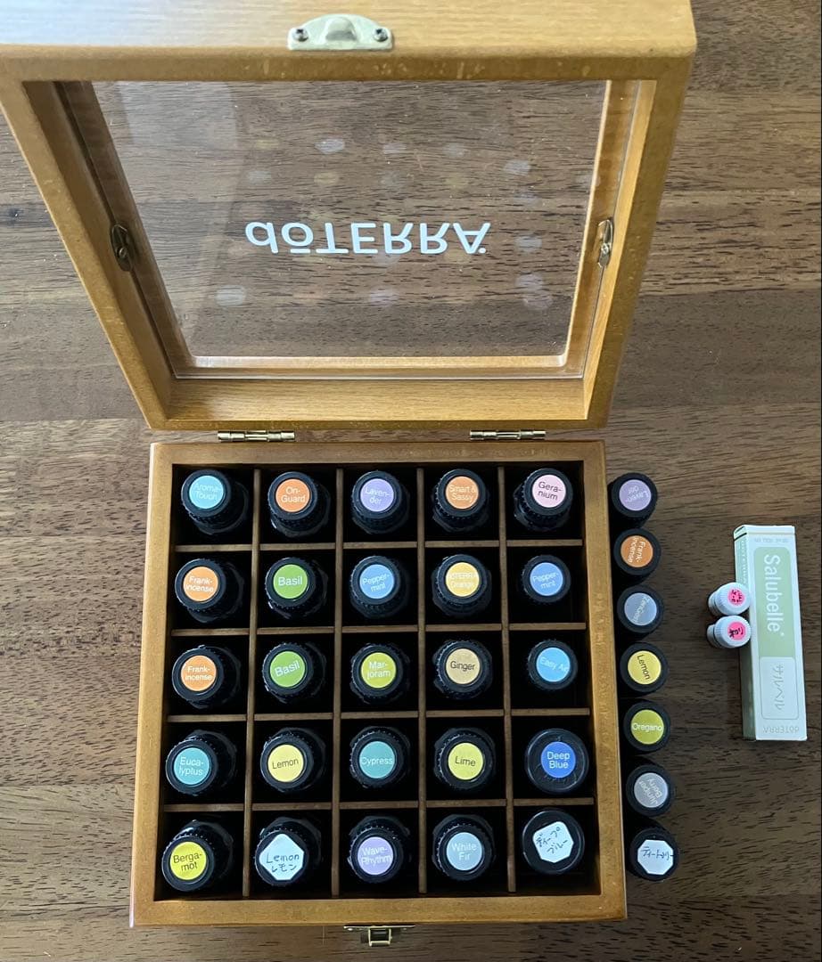 ドテラ精油15ml 21本 5ml 11本、サルベル、ケース付 入浴剤や石鹸作り