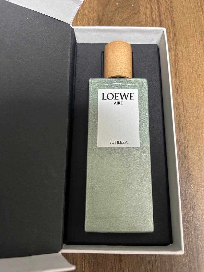 LOEWE AIRE SUTILEZA 50ML 香水(箱付き)