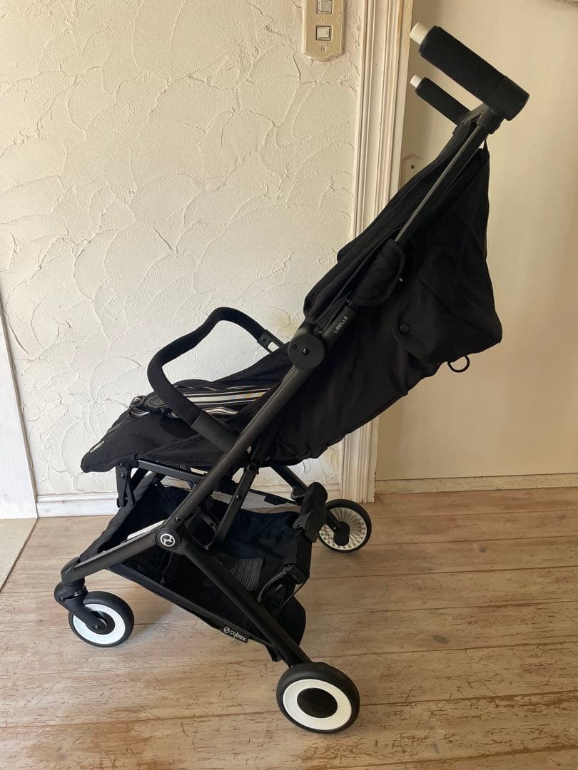 cybex サイベックス　リベル　ベビーカー ムーンブラック　バンパー付