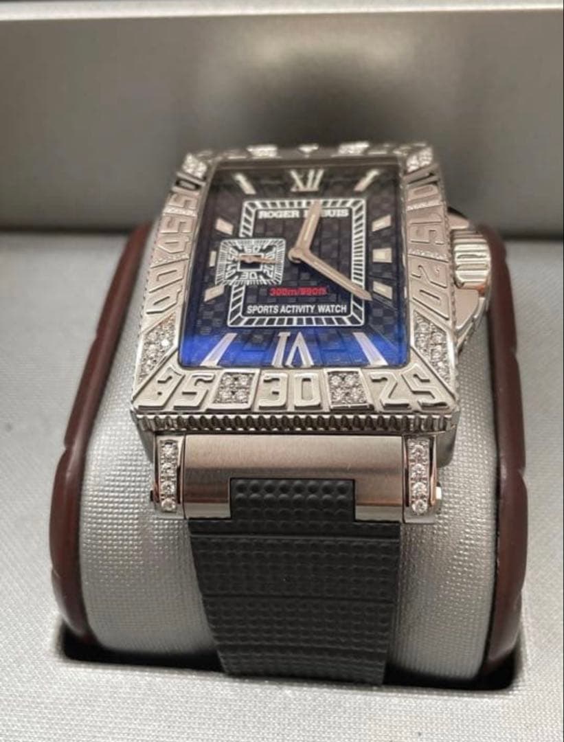 ROGERDUBUIS ロジェデュブイシーモア　スモールセコンド