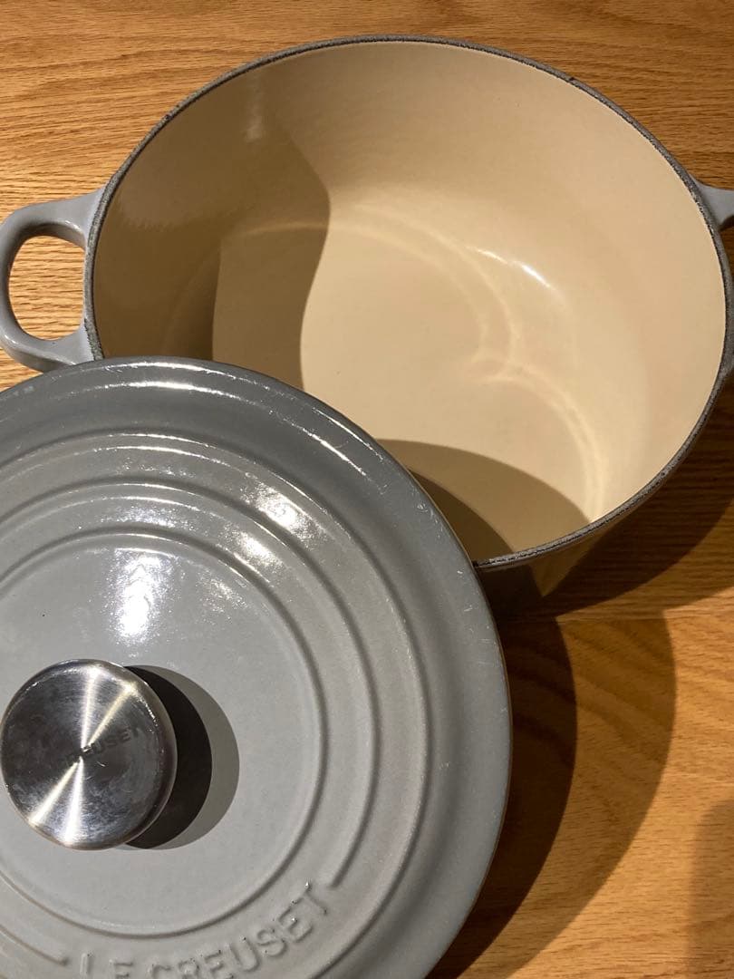 LE CREUSET ミストグレー 琺瑯鍋　20cm