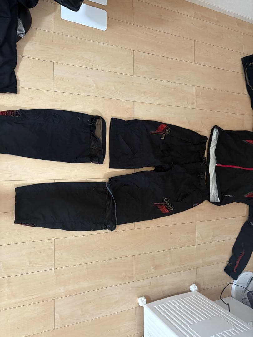 がまかつレインウェア ジャケットとパンツセット 黒/赤　サイズLL