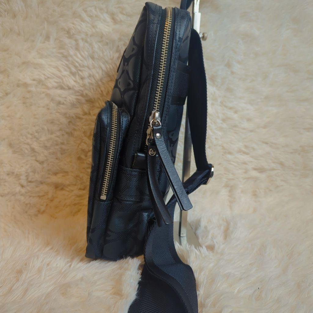 【極美品】Vivienne Westwood ボディバッグ オーブ総柄