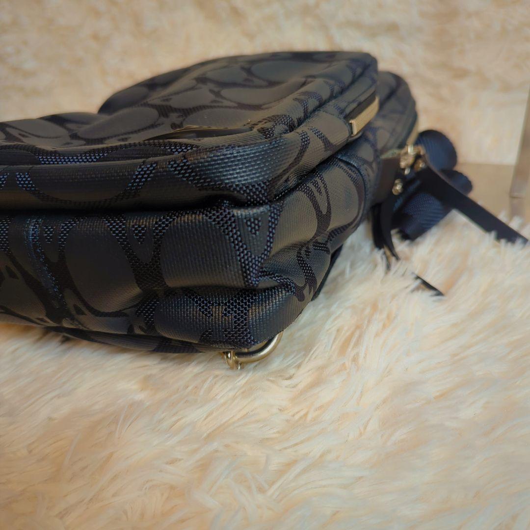 【極美品】Vivienne Westwood ボディバッグ オーブ総柄