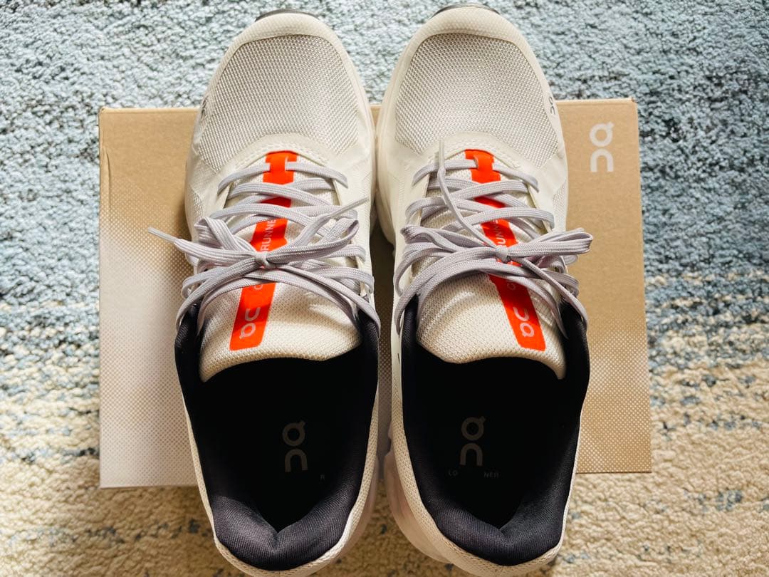 ⭐︎値下げ⭐︎ On Cloudrunner 26.5cm ホワイト/オレンジ