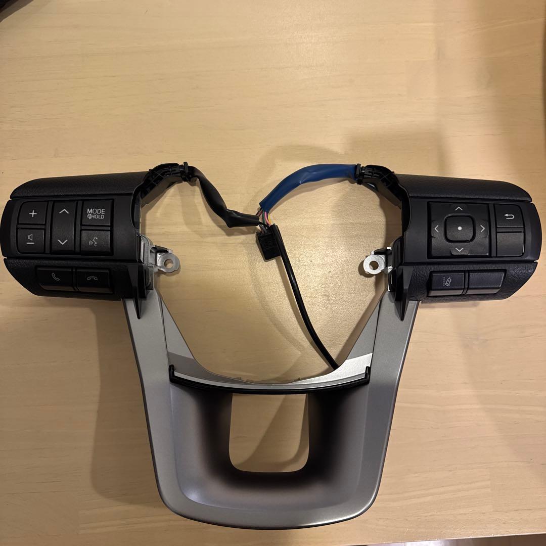 _*a様 ランクル70 GDJ76W ステアリングスイッチ ランドクルーザー70