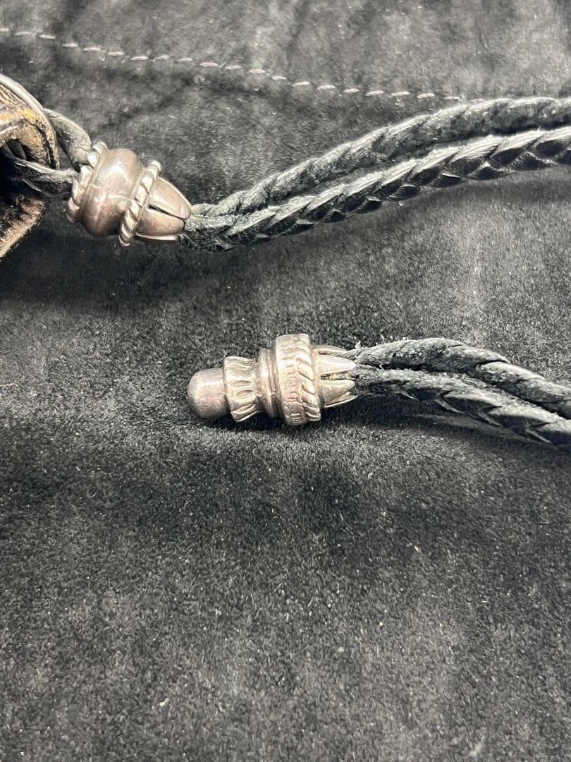 CHROME HEARTS レザーコードストラップ付 クロスボール財布