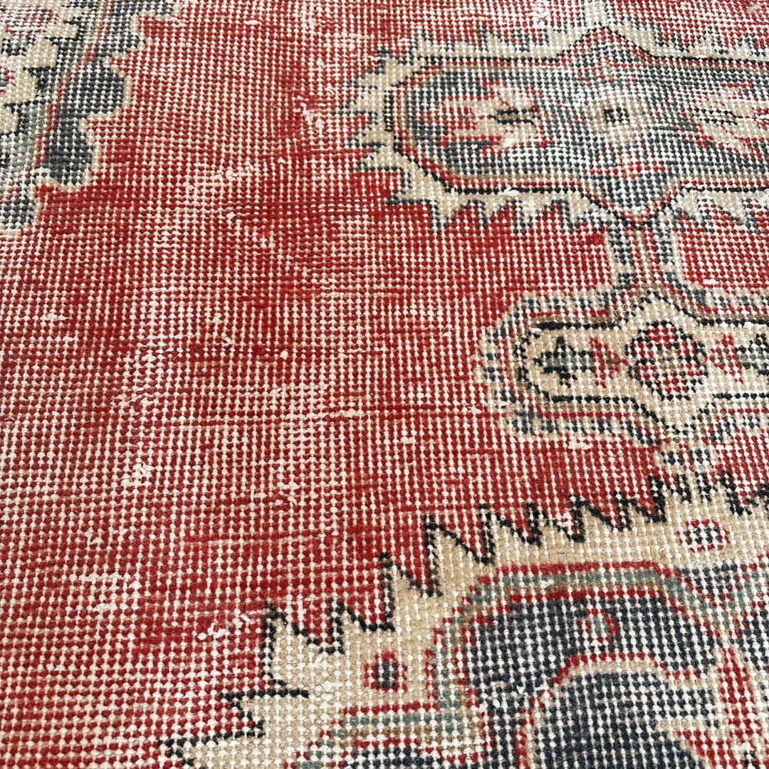 トルコ　ヴィンテージラグ　赤　ネイビー　メダリオン