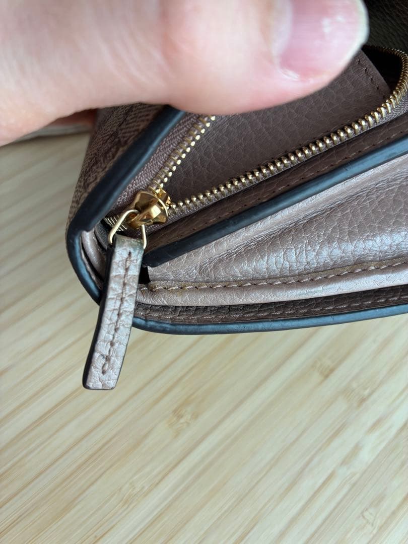 GUCCI 二つ折り財布 ピンクベージュ　GG マーモント　美品