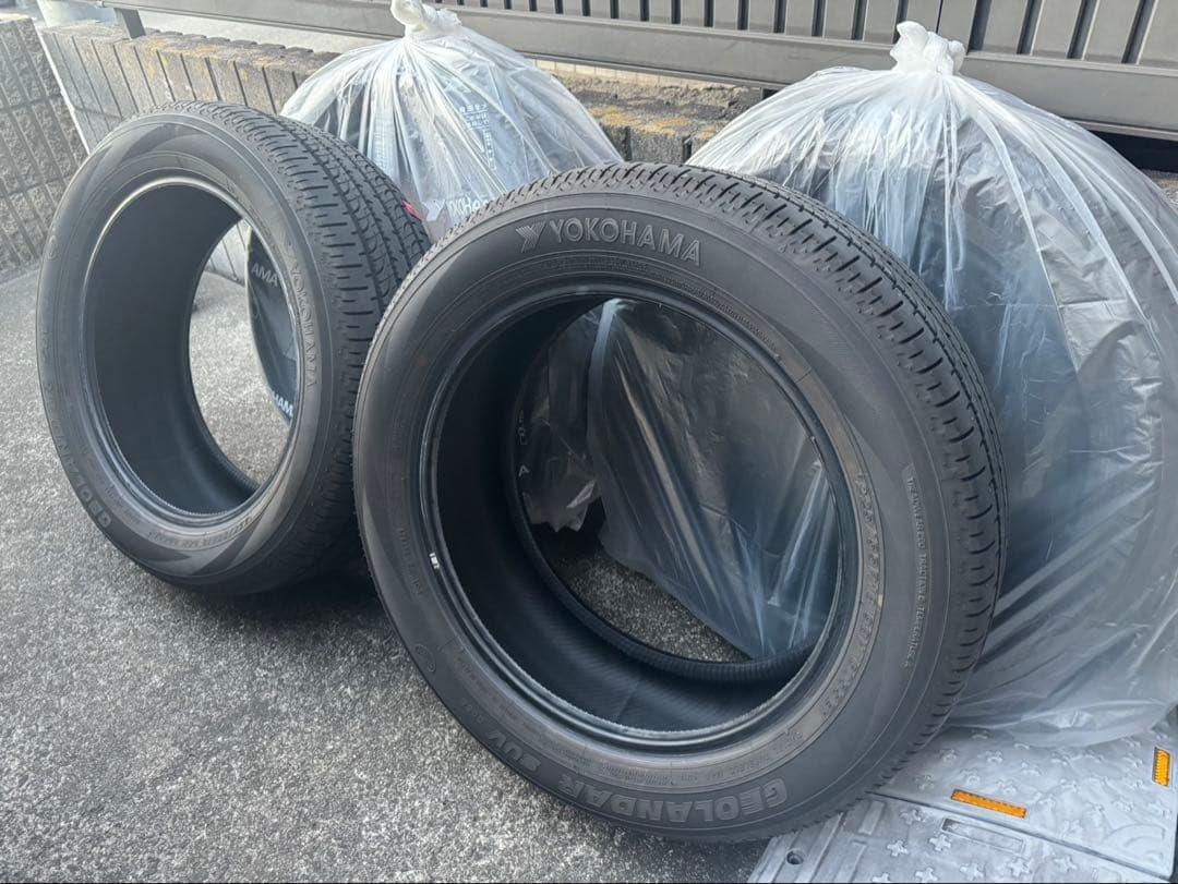 デリカD5 純正タイヤGEOLANDAR 225/55R18 4本セット