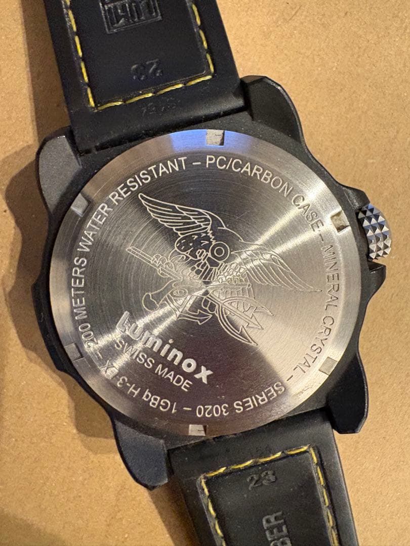 Luminox ルミノックス イエロー　ブラック