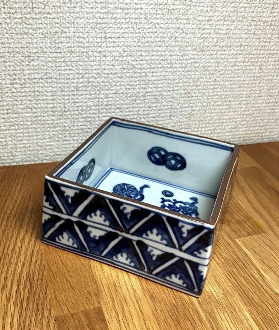 新品未使用　九谷焼　萠窯　四方鉢　染付 藍九谷　山本長左・妙泉陶房に師