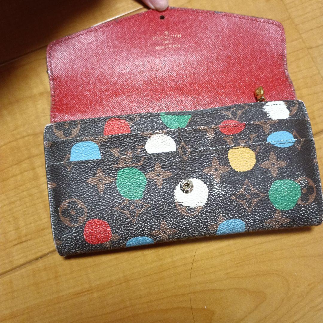 LOUISVUITTON　二つ折り財布　草間弥生　コラボ　サラ　限定品　シリ有