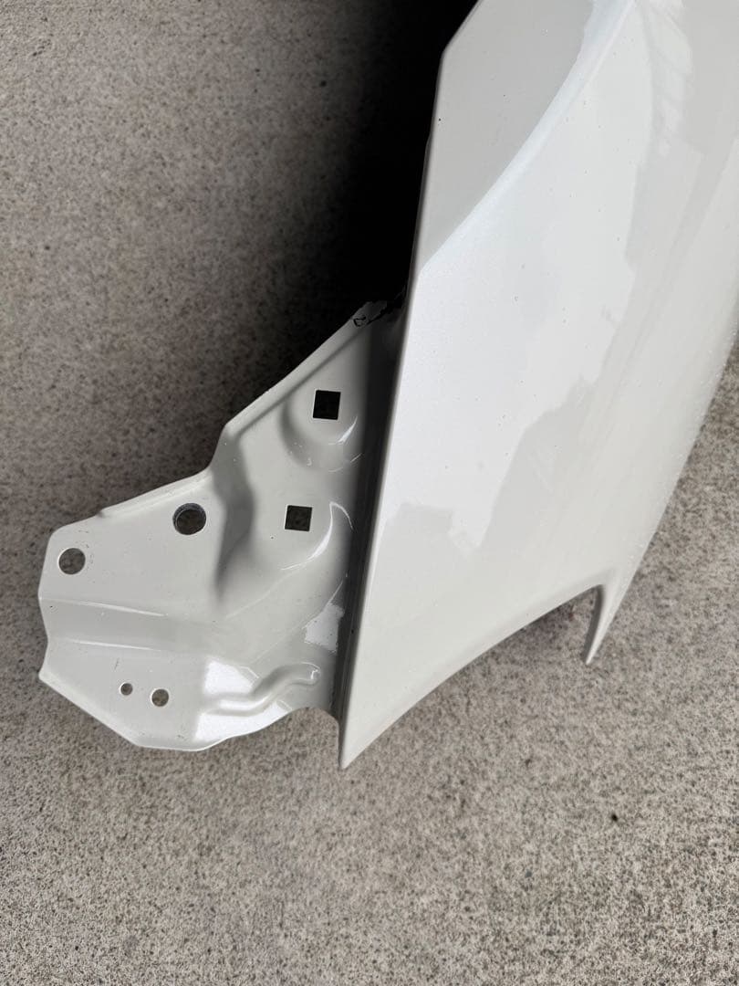 86後期純正フロントフェンダー　(右)