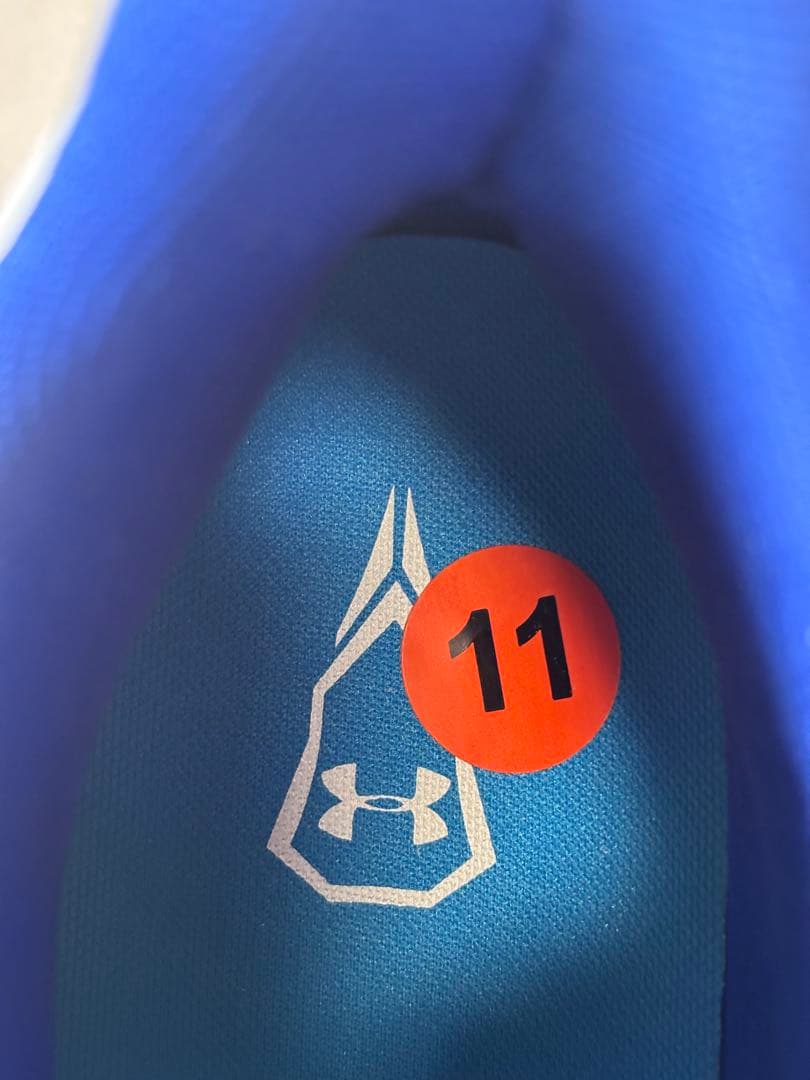 Under Armour スパイクハイカットホワイト/ブルー