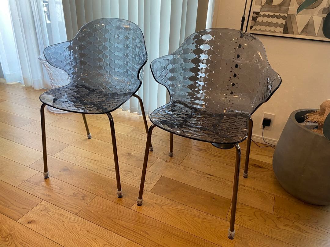 引き取り限定！カリガリス　サントロペ　チェア　スモークグレー　2脚セット