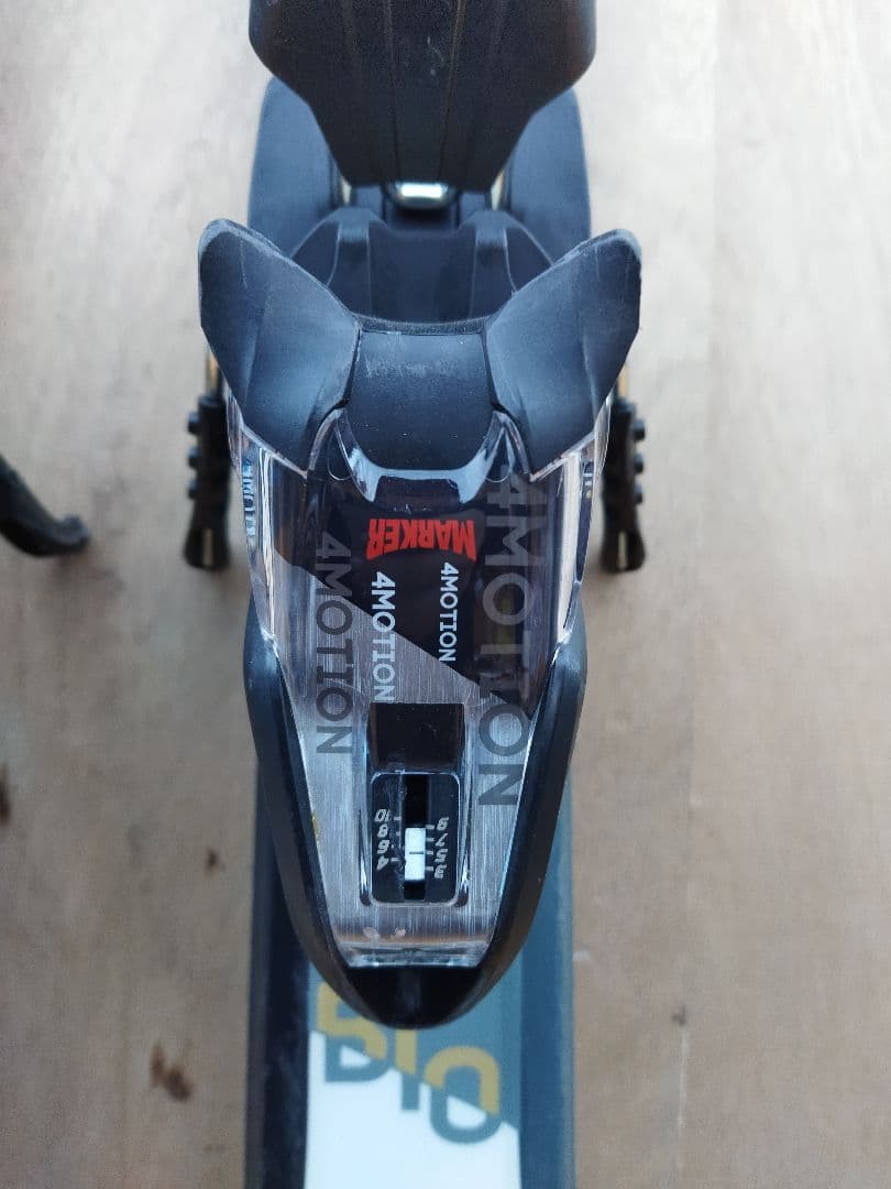 れおぱぱ　VOLKL TIP ROCKER ゴールド/黒155 スキー 板