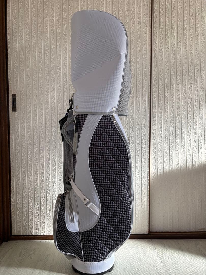 Mizuno ゴルフバッグ・キャディバッグ 8.5型　ホワイト・ブラック