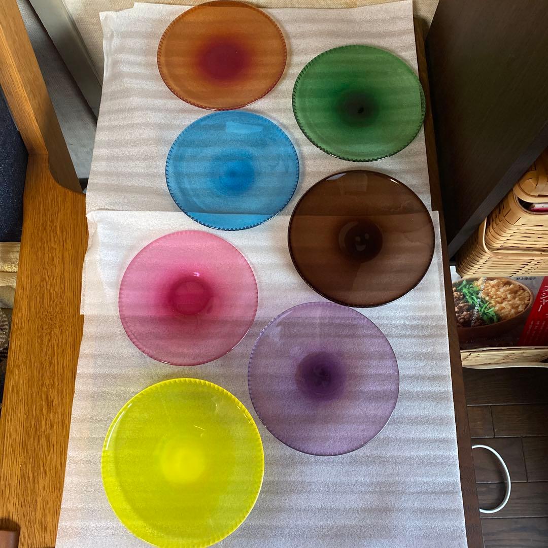 辻和美　factory zoomer ガラスプレート　皿　レインボー７枚セット