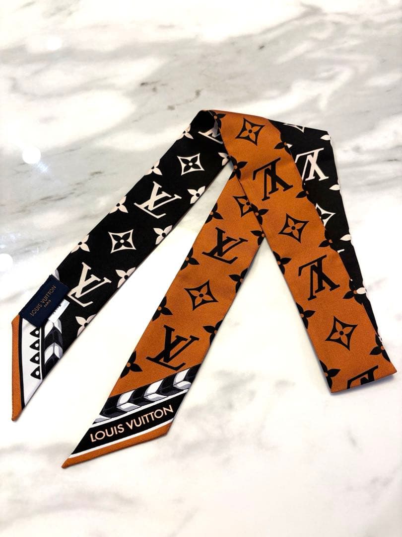 ルイヴィトン　モノグラム　バンドー　保存袋とショッパー付き