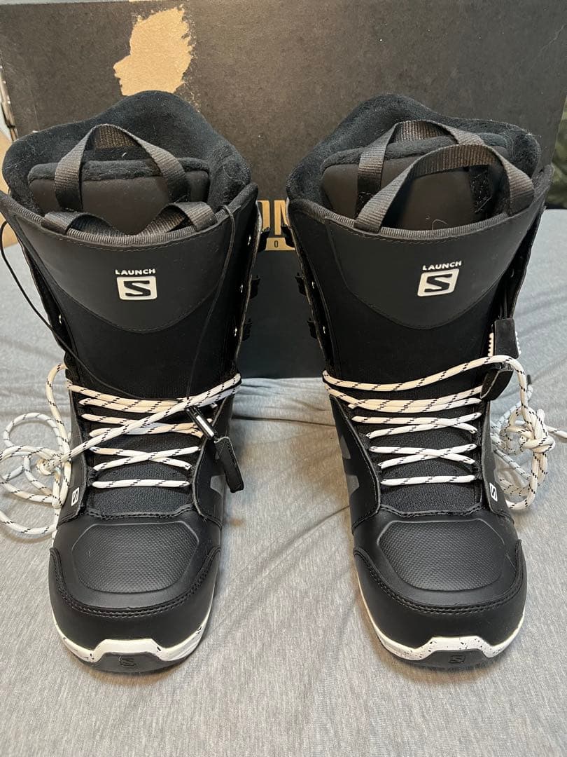 Salomonスノーボードブーツ ブラック/ホワイト