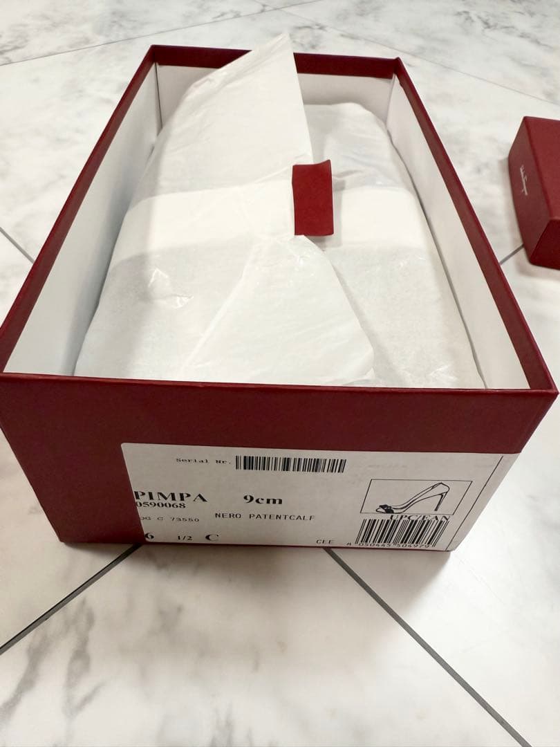 Salvatore Ferragamo ブラックハイヒール