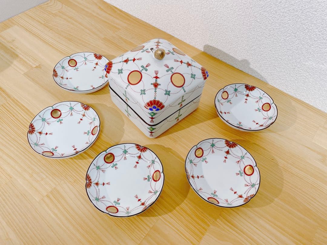 Jerry其泉窯 角二段重 錦日輪赤玉瓔珞文 小皿 錦日輪赤玉瓔珞文