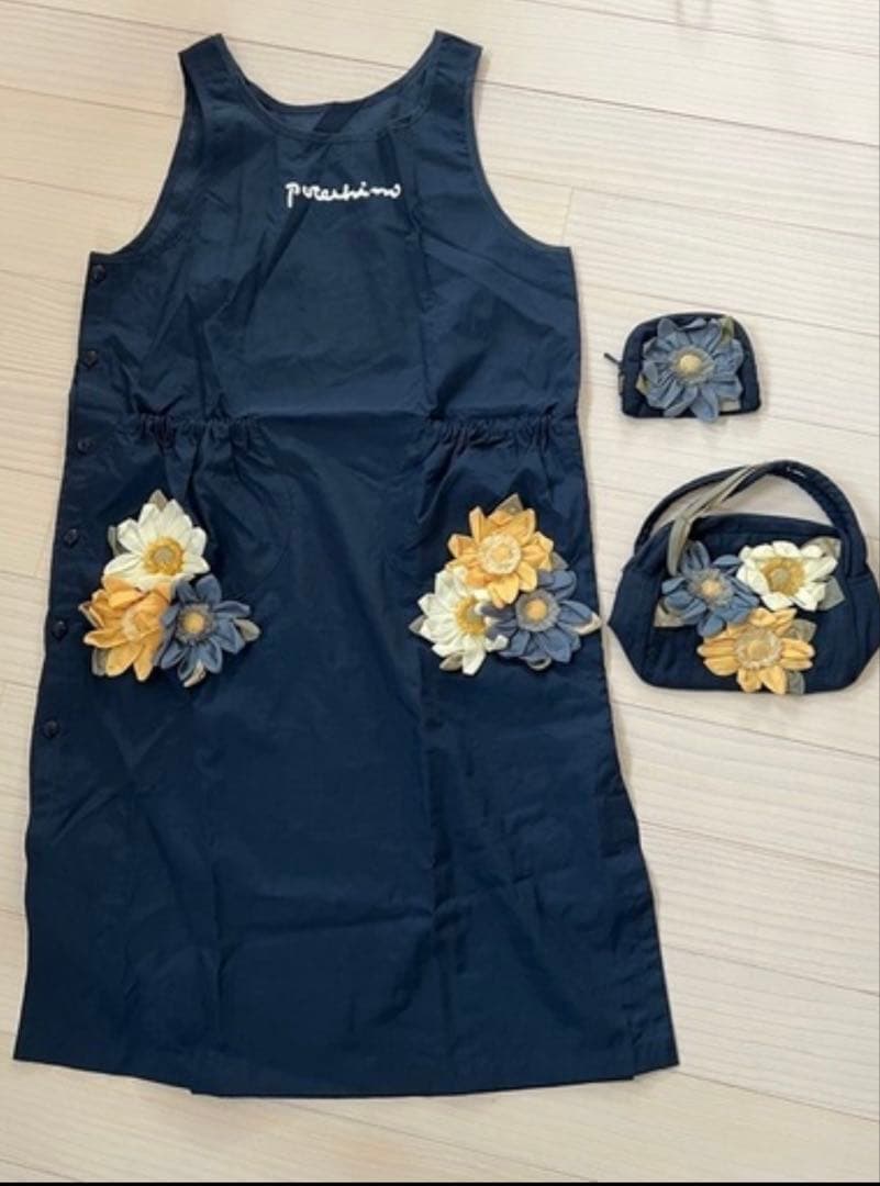 ポテチーノ可愛いお花が付いているエプロンお揃いバッグカードケースセット ネイビー