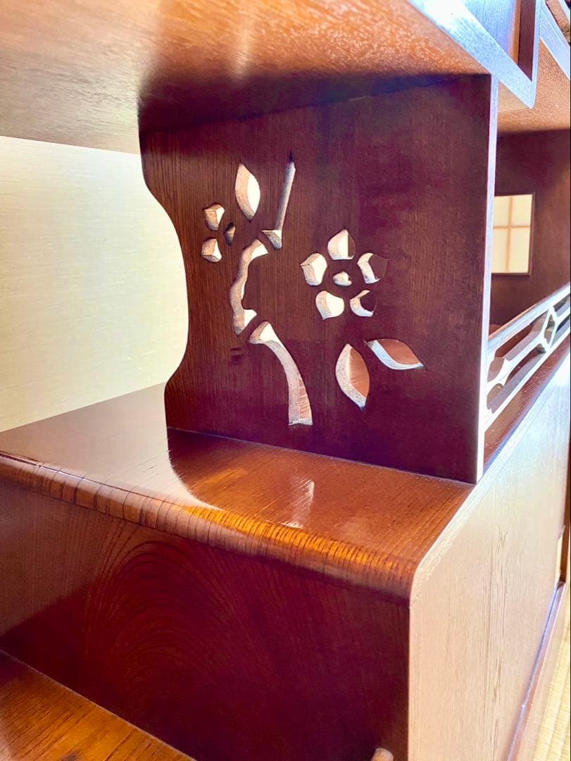 レトロな茶棚・茶箪笥　ブラウン