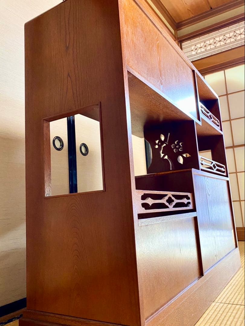 レトロな茶棚・茶箪笥　ブラウン